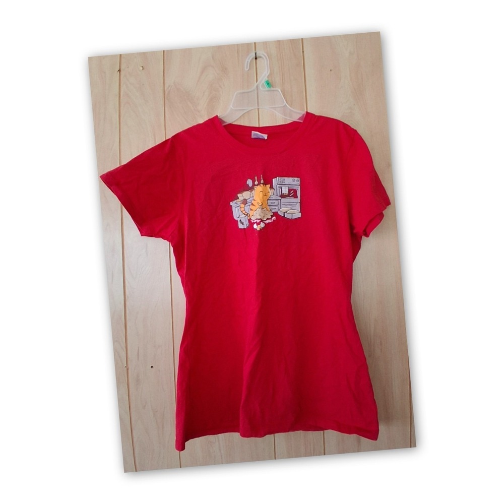 Making Biscuits Women's Red Graphic Tee, Size: M